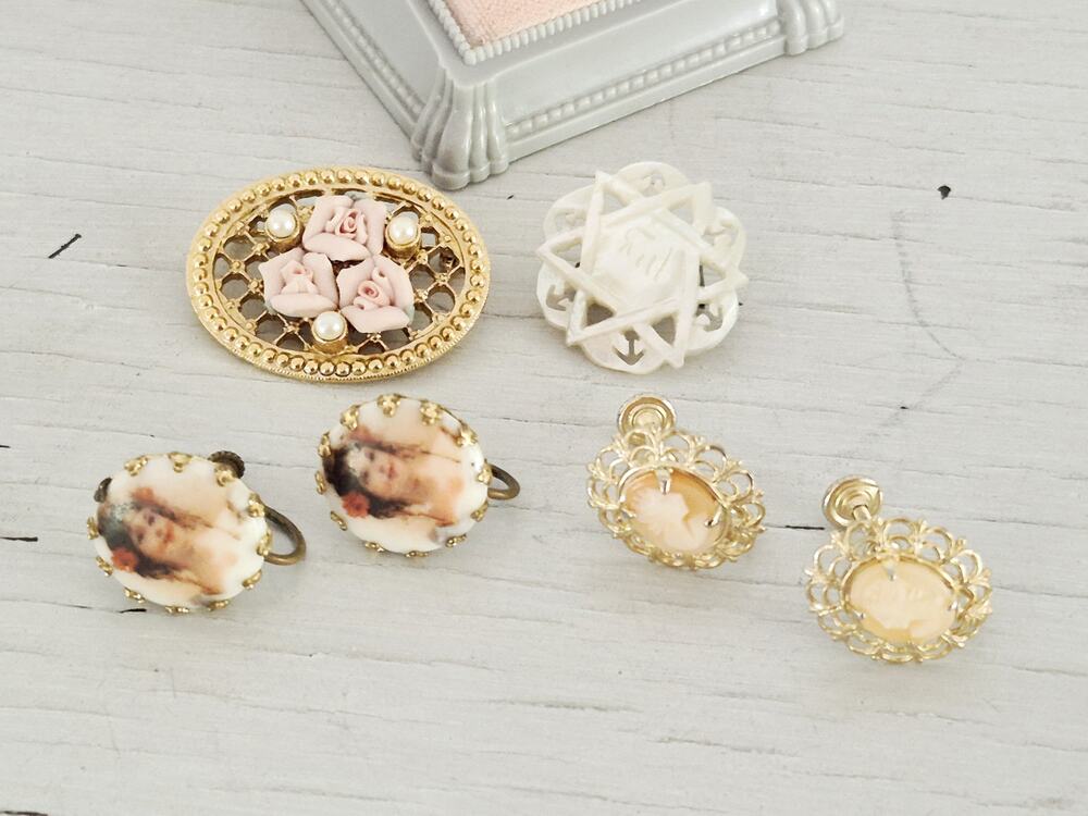 Vintage Earrings and Brooch Jewelry Lot